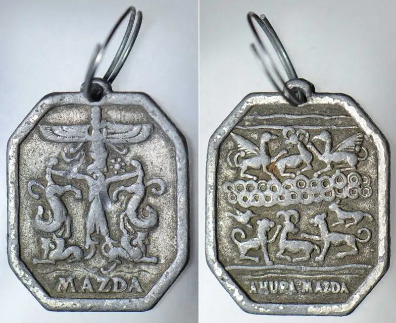 AHURA MAZDA PERS - İRAN MİTOLOJİSİ TEMALI ESKİ METAL ANAHTARLIK.