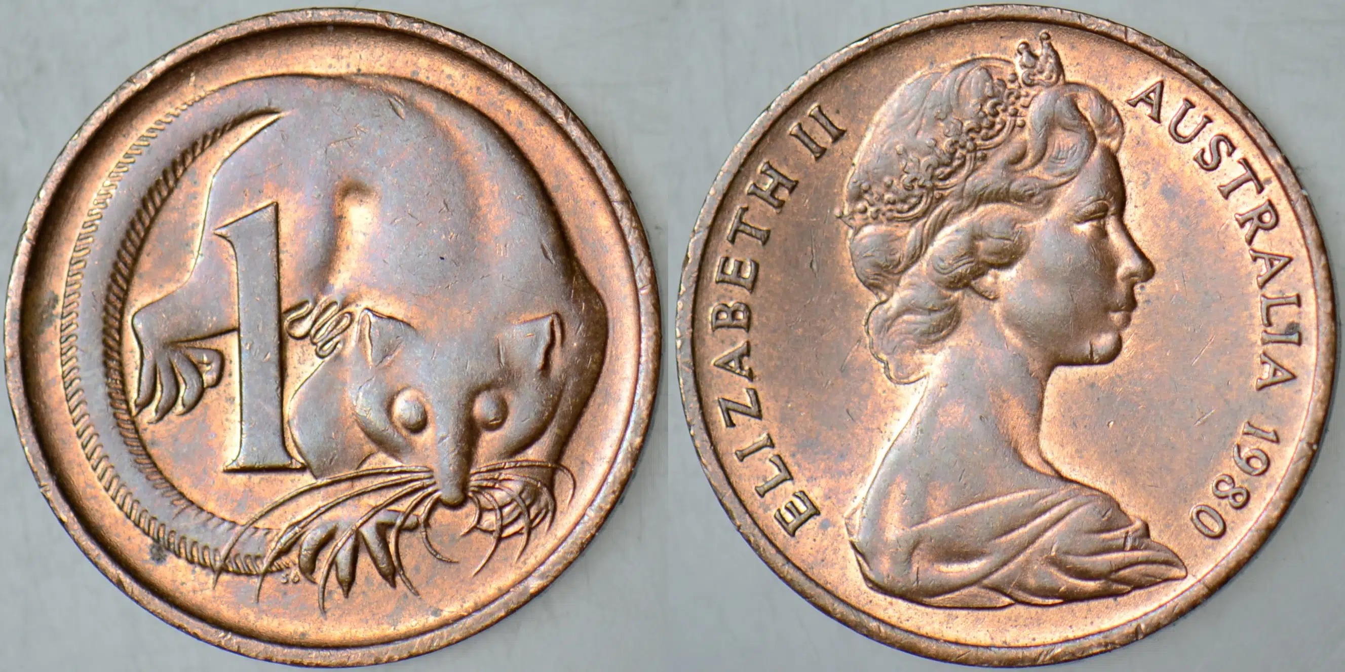 AVUSTRALYA 1 CENT 1980 UÇAN FARE TEMALI. KRALİÇE 17,6 mm. ÇİLALTI.