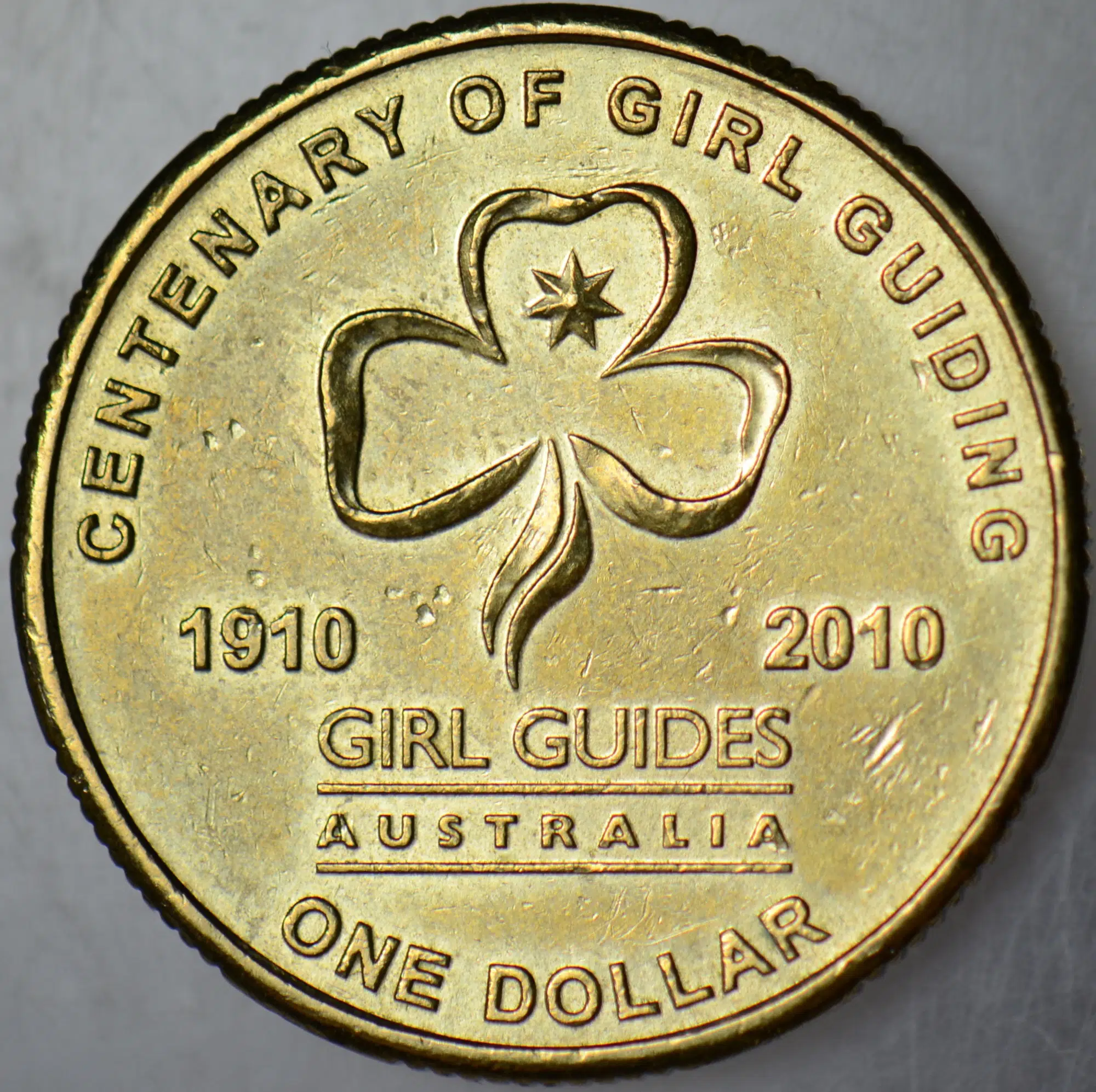 AVUSTRALYA 1 DOLAR 2010 HATIRA-GİRL GUİDİNG 100 YIL. KRALİÇE II. ELİZABETH. ÇİLALTI.