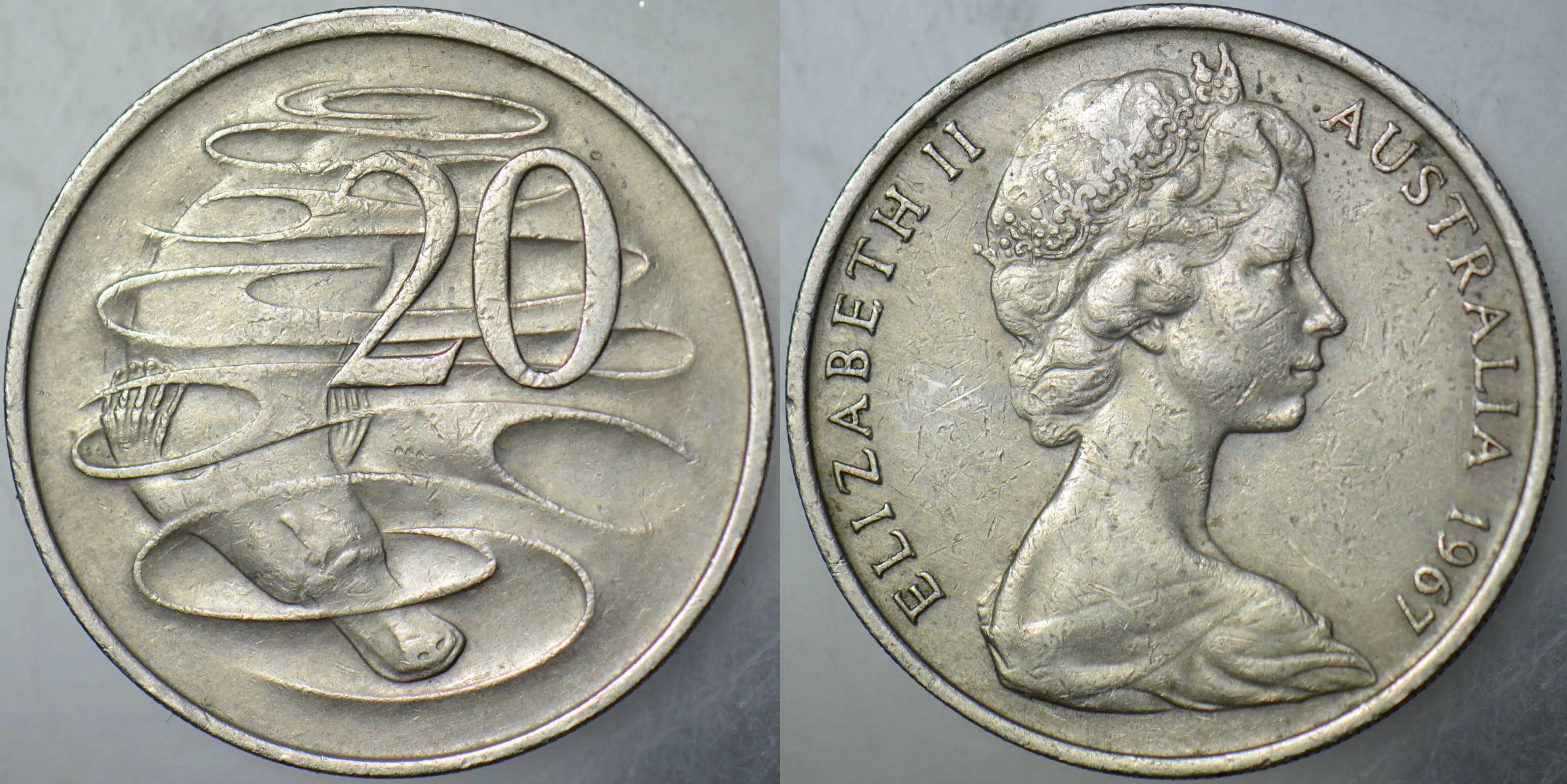 AVUSTRALYA 20 CENT 1967 KRALİÇE II. ELİZABETH. ORNİTORENK TEMALI. 28,6 mm.