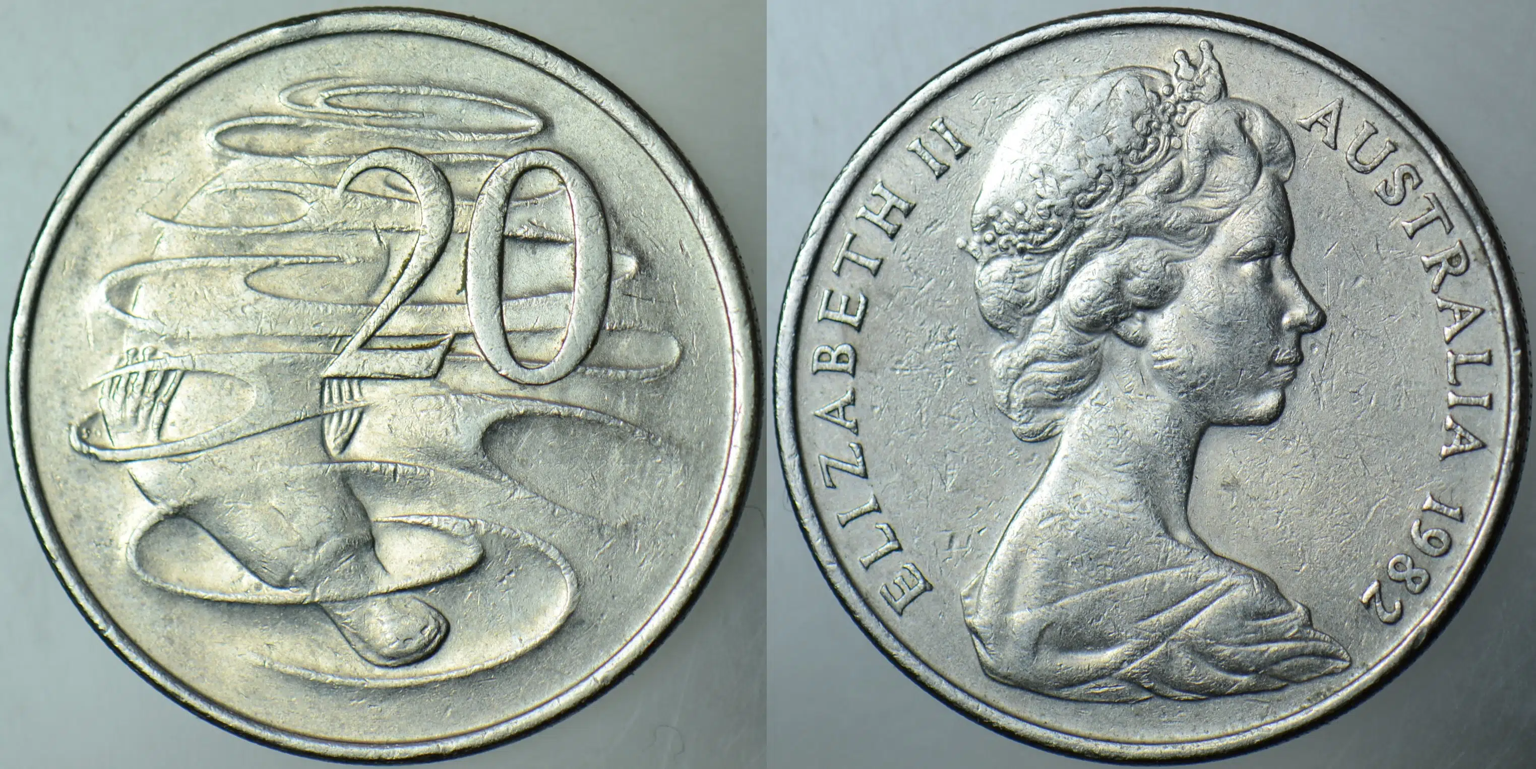 AVUSTRALYA 20 CENT 1982 KRALİÇE II. ELİZABETH-ORNİTORENK TEMALI. 28,6 mm.