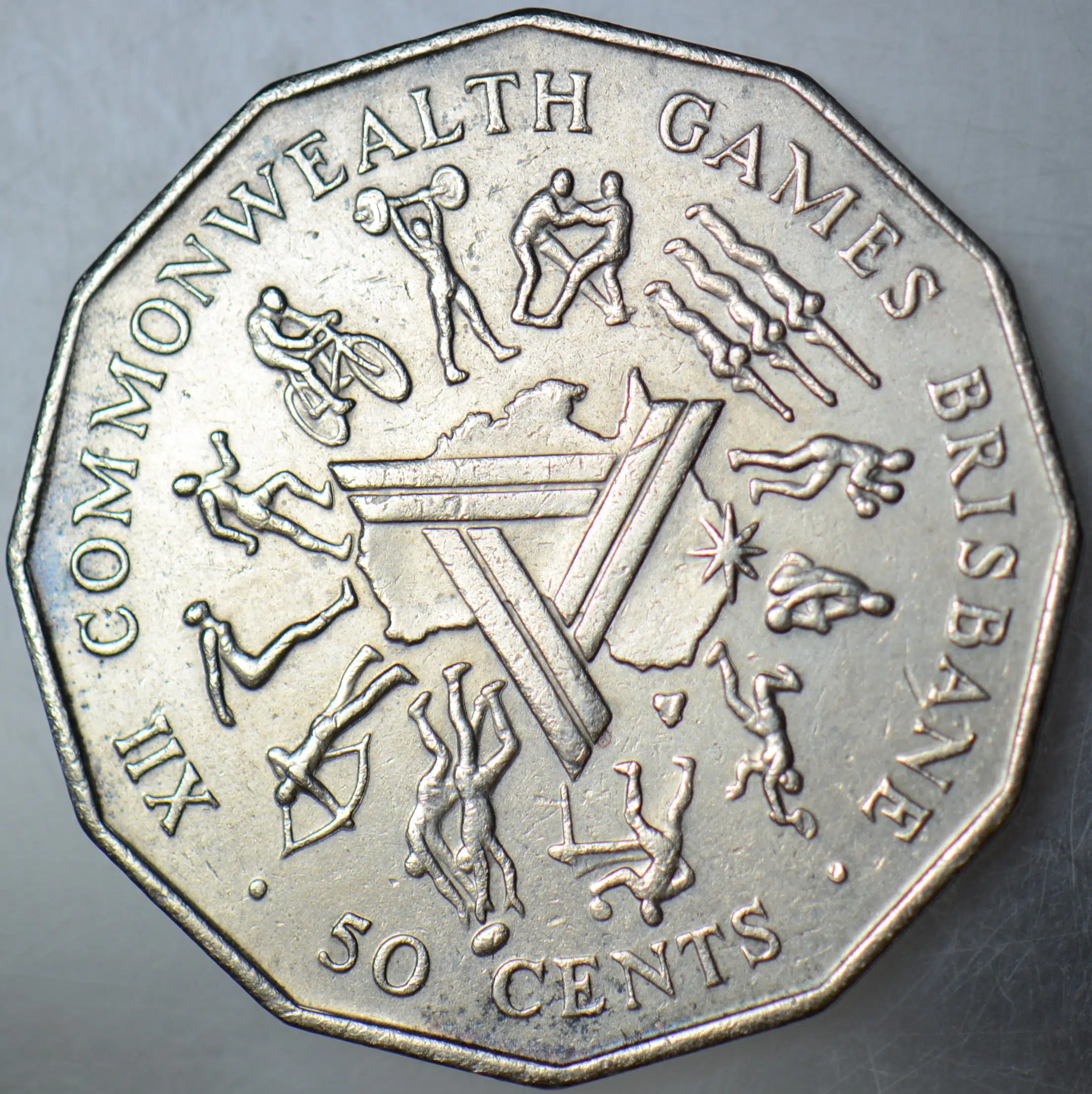 AVUSTRALYA 50 CENT 1982 HATIRA-12. COMMONWEALTH OYUNLARI BRİSBANE. KRALİÇE ELİZABETH.