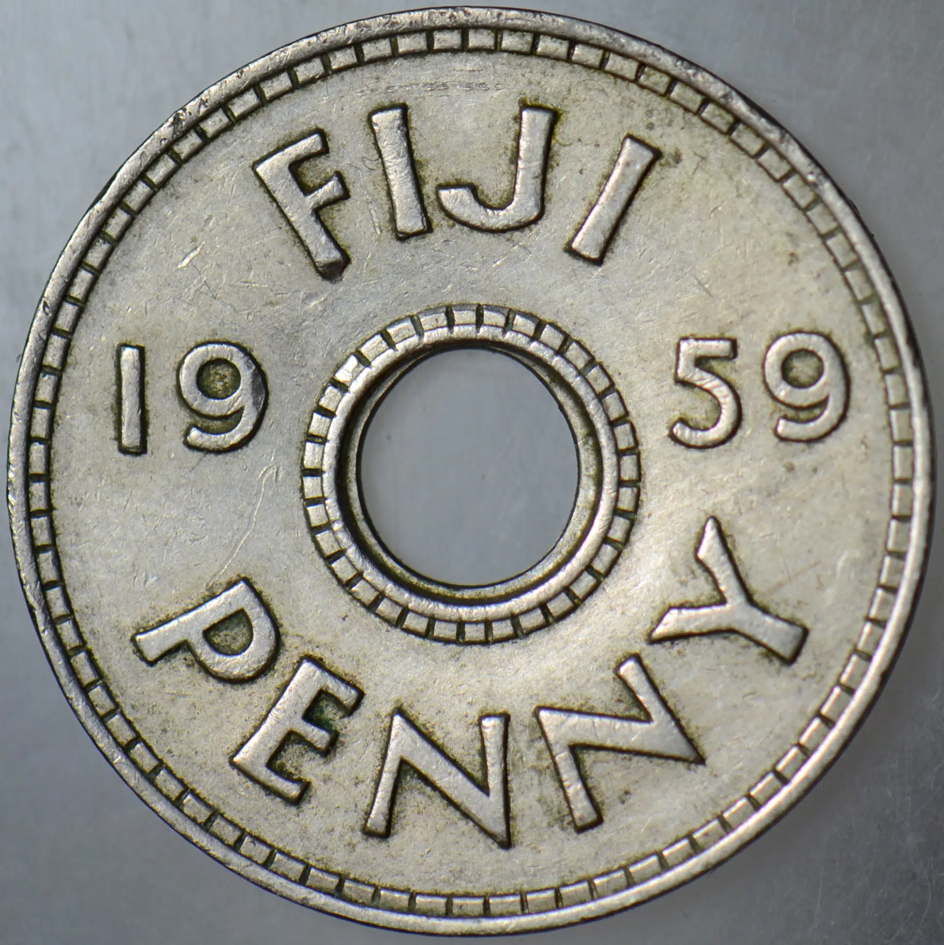 FİJİ 1 PENNY 1959 KRALİÇE II. ELİZABETH. 26 mm.