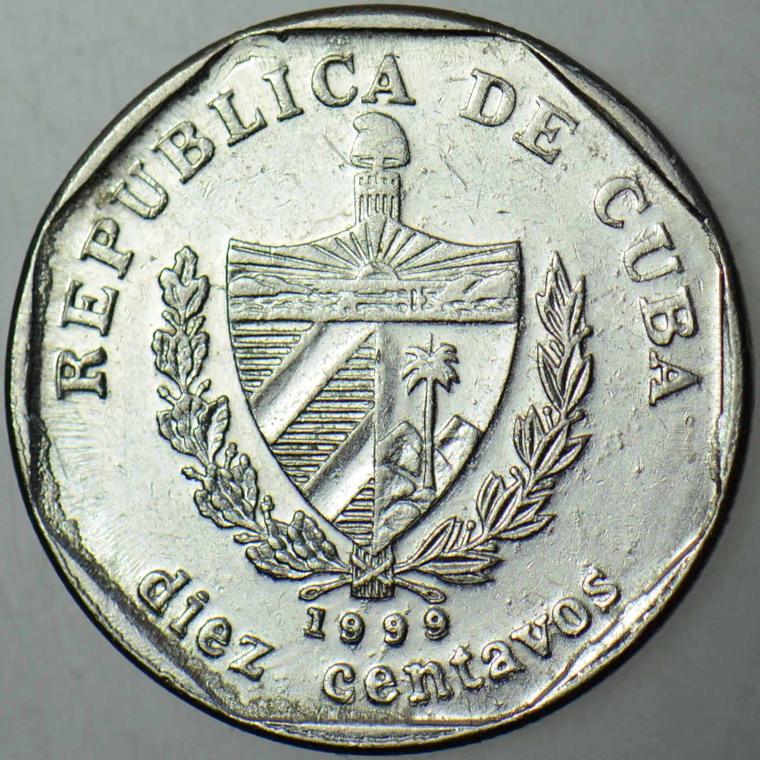 KÜBA 10 CENTAVOS 1999 HAFİF HATALI BASIM.