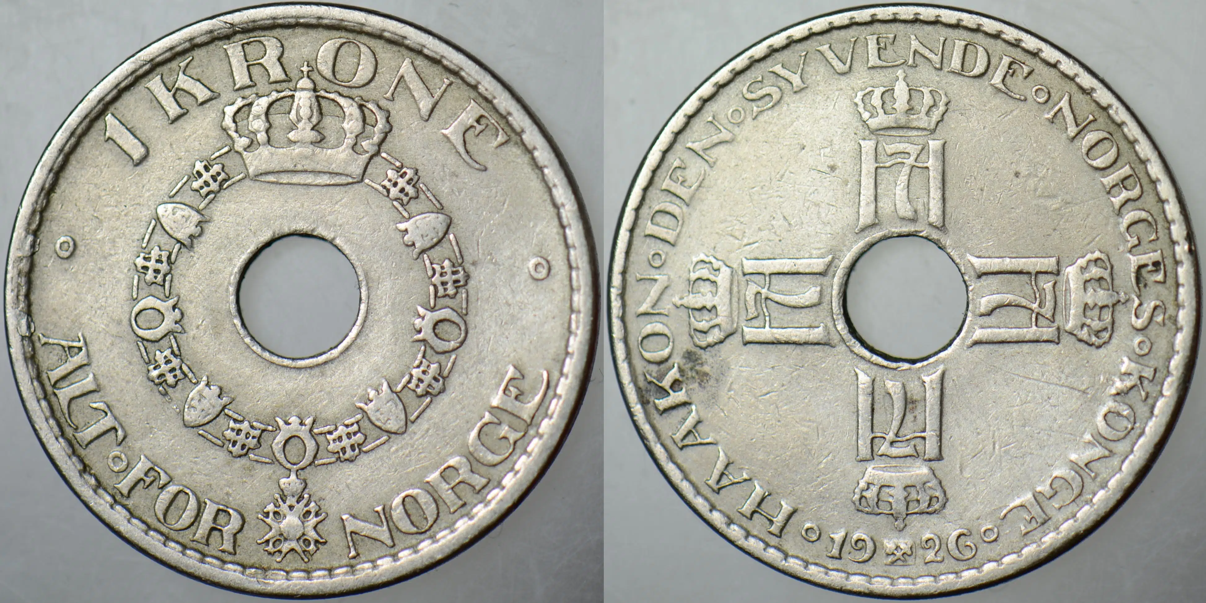 NORVEÇ 1 KRON 1926 DELİKLİ. AZ ÇIKAR.