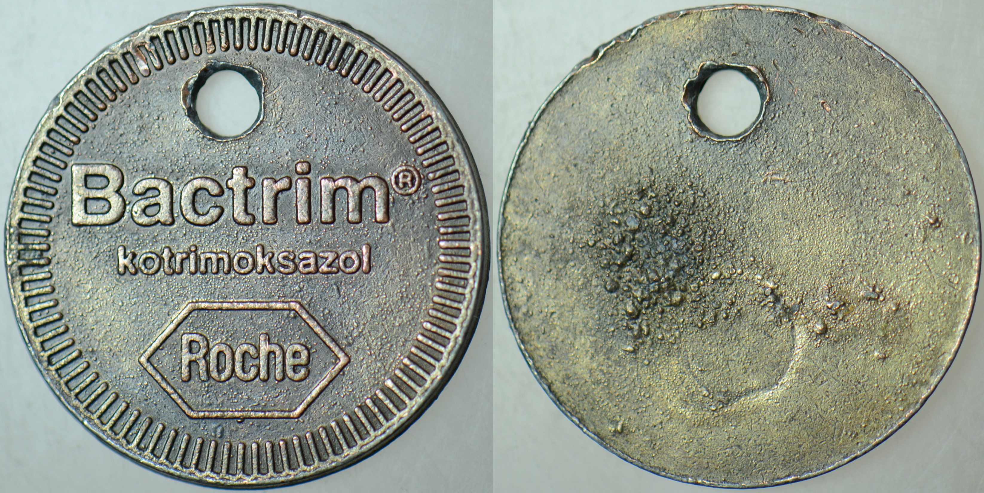 YABANCI JETON 22 mm ÇAPINDA.