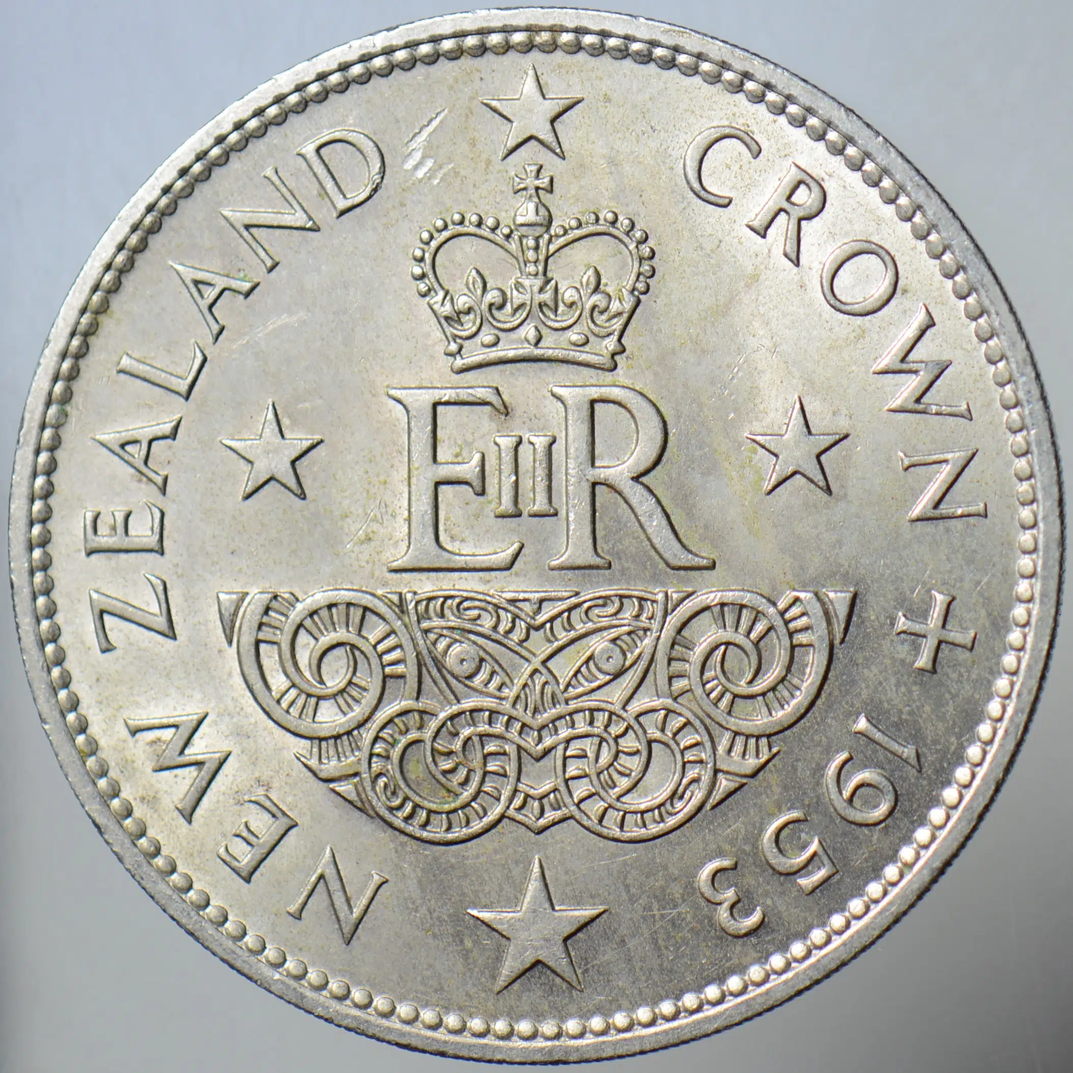 YENİ ZELANDA 1 CROWN 1953 HATIRA- KRALİÇE II. ELİZABETH'İN TAÇ GİYİŞİ ANISINA 38,6 mm. 250.000 DARP. ÇİLALTI(-)