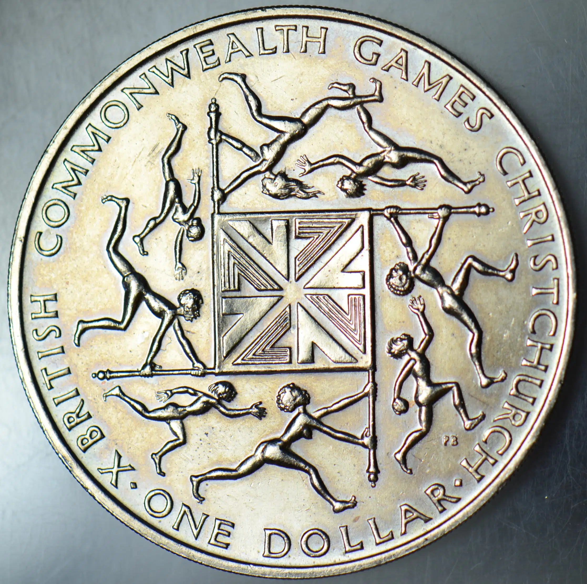 *** YENİ ZELANDA 1 DOLAR 1974 HATIRA-COMMONWEALTH OYUNLARI KRALİÇE II. ELİZABETH 38,6 mm 28,8 gr. ÇİL(-)