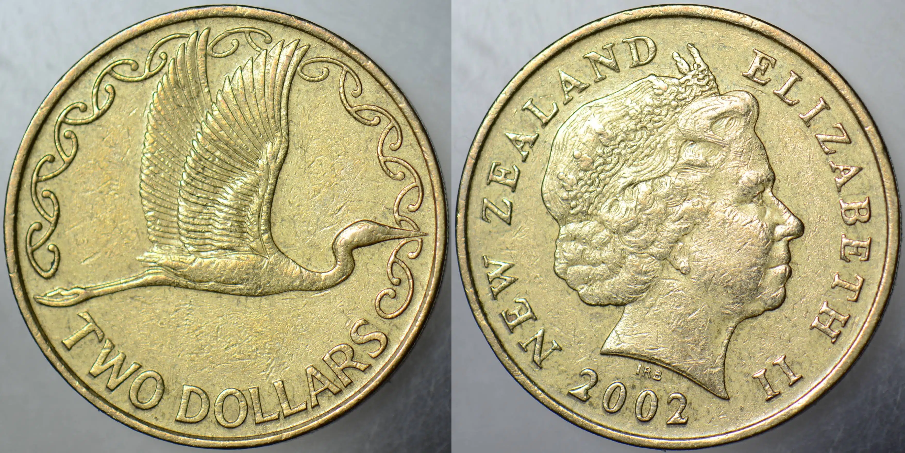 YENİ ZELANDA 2 DOLAR 2002 BÜYÜK AKBALIKÇIL TEMALI. KRALİÇE II. ELİZABETH.