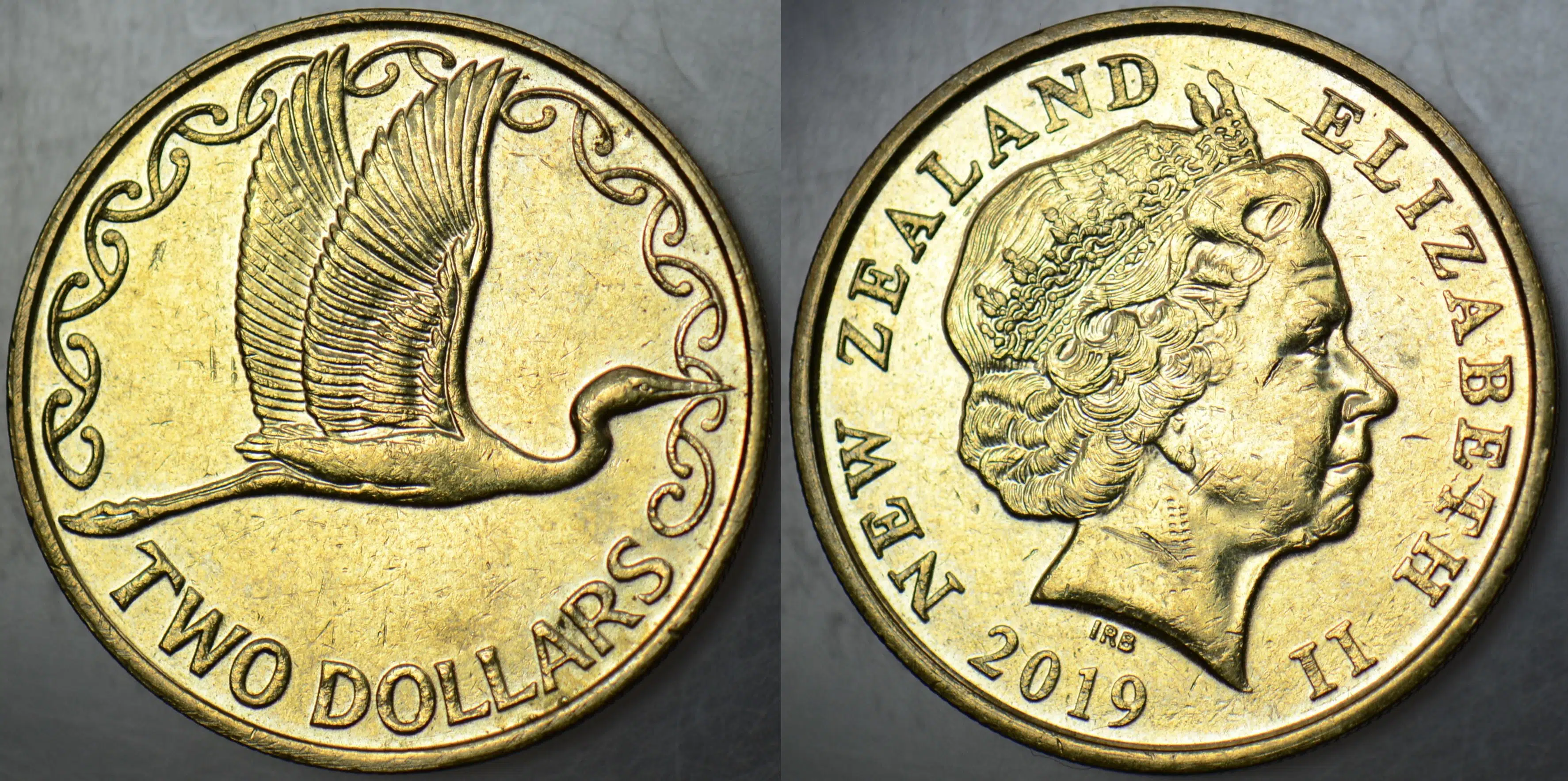YENİ ZELANDA 2 DOLAR 2019 BÜYÜK AKBALIKÇIL TEMALI. KRALİÇE II. ELİZABETH. ÇİLALTI(-)